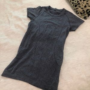 Lululemon short sleeve
